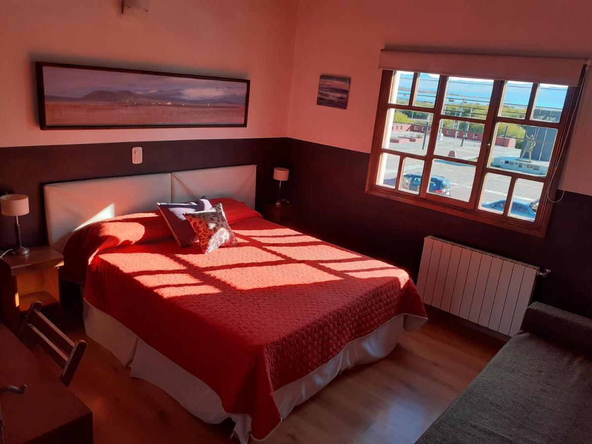Las Avutardas Hosteria El Calafate Esterno foto