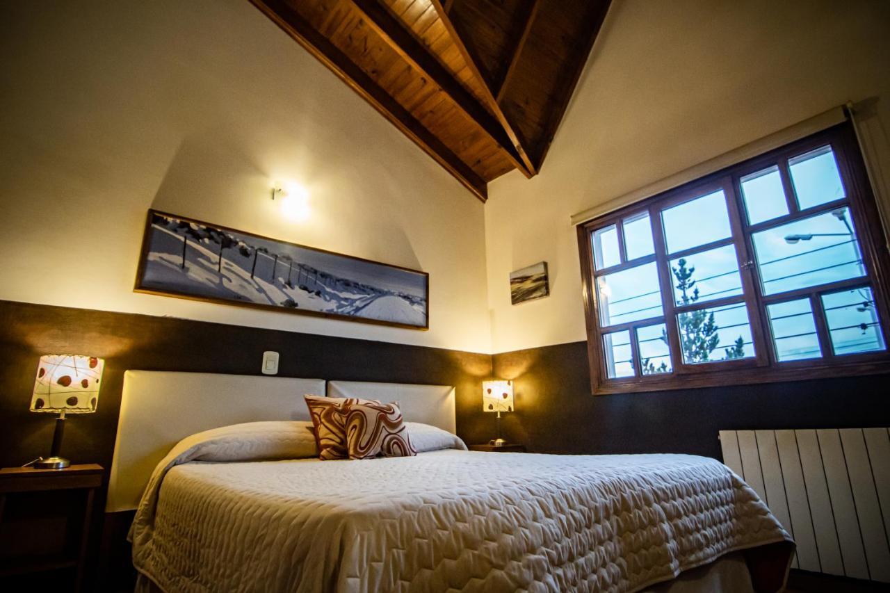 Las Avutardas Hosteria El Calafate Esterno foto