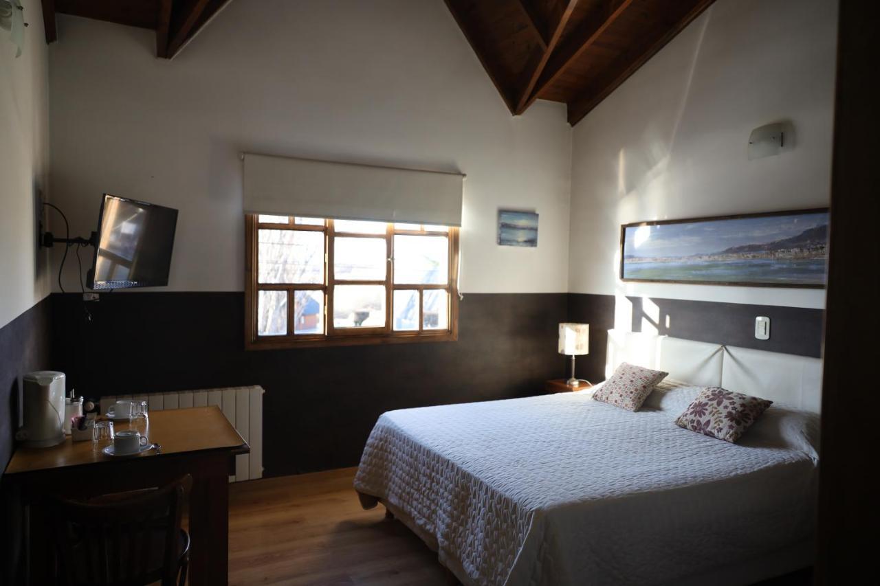 Las Avutardas Hosteria El Calafate Esterno foto